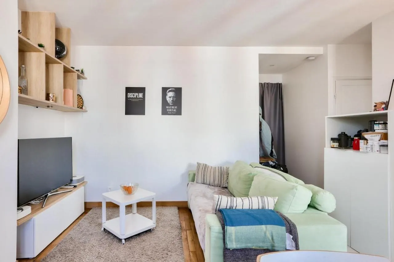 Nice Apartment For 4 People - Paris 17