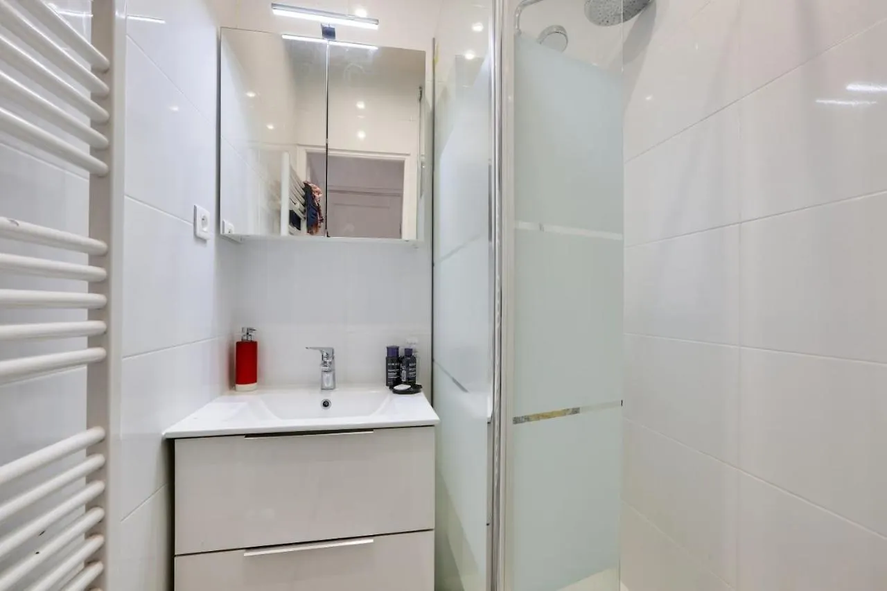 Nice Apartment For 4 People - Paris 17 Frankrijk